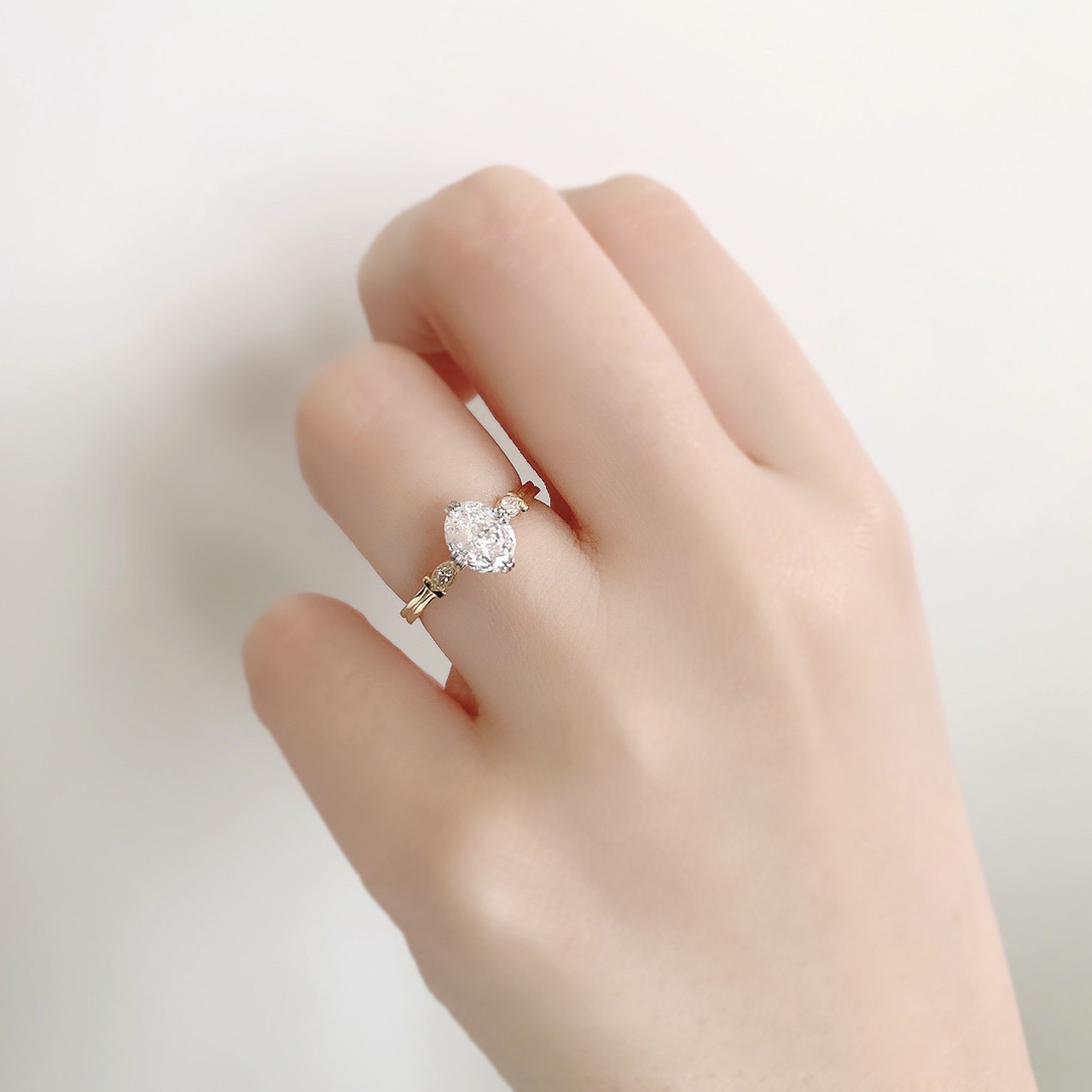 トラディショナルスタイルオーバルカットダイヤモンド-3