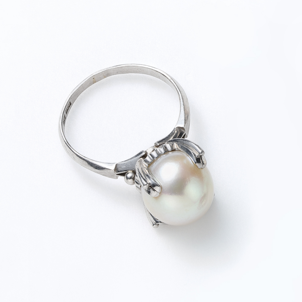 譲り受けたリングをネックレスに-Before 譲り受けたリングをネックレスに-Before